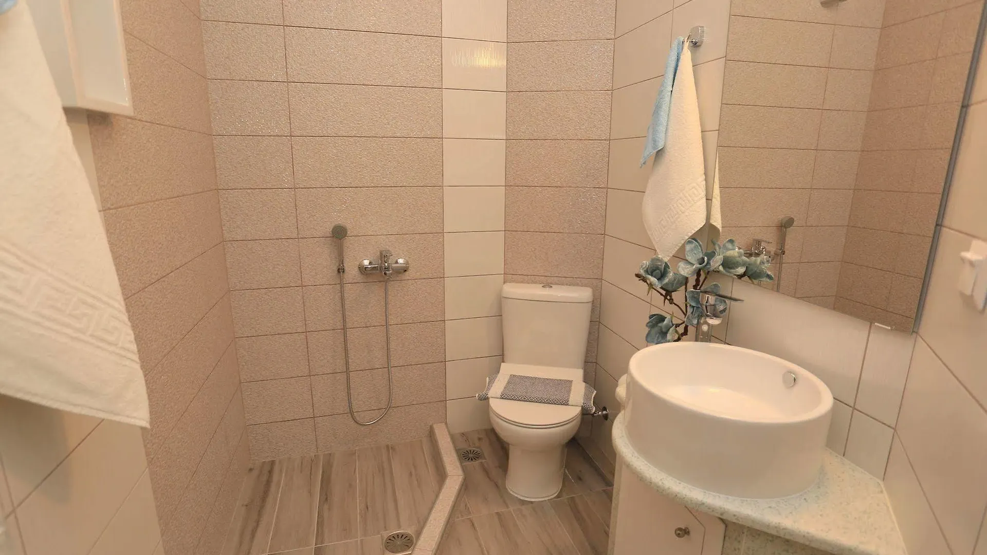 Hotel Apartment Kastoria Hanioti 2*,  Greece
