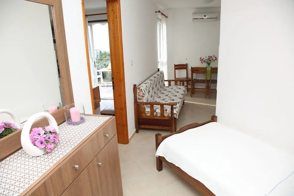 Hotel Apartment Kastoria Hanioti