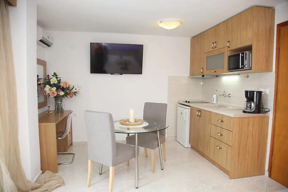 Hotel Apartment Kastoria Hanioti