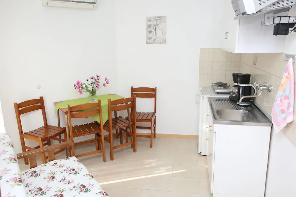 Hotel Apartment Kastoria Hanioti