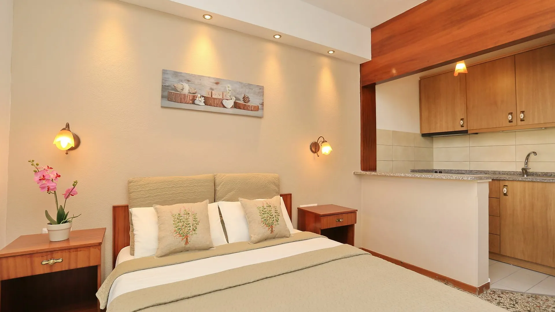 Hotel Apartment Kastoria Hanioti Greece